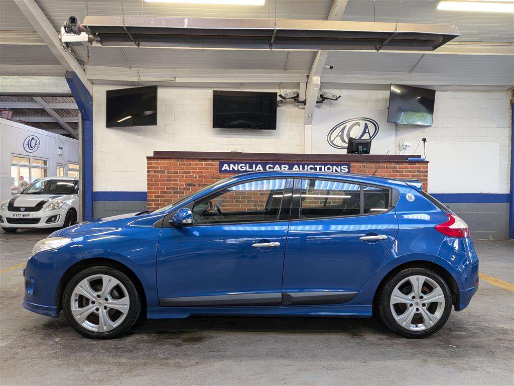 <p>2010 RENAULT MEGANE DYNAMIQUE VVT</p>