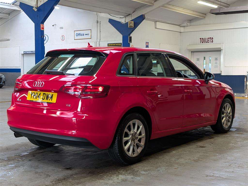 <p>2014 AUDI A3 SE TDI</p>