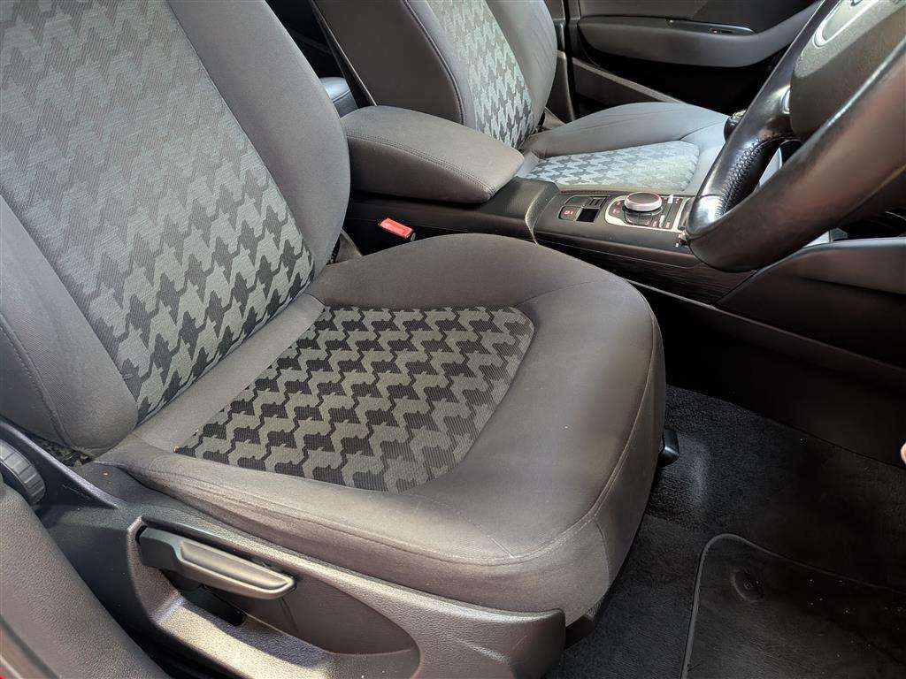 <p>2014 AUDI A3 SE TDI</p>