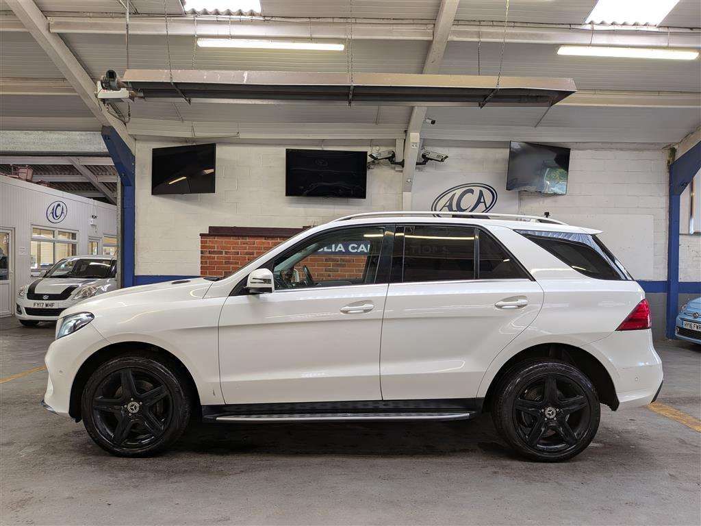 <p>2017 MERCEDES-BENZ GLE 250 D 4M AMG LINE PRE</p>