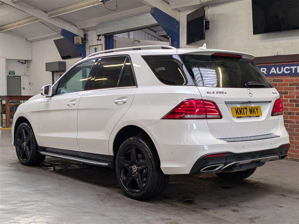 <p>2017 MERCEDES-BENZ GLE 250 D 4M AMG LINE PRE</p>
