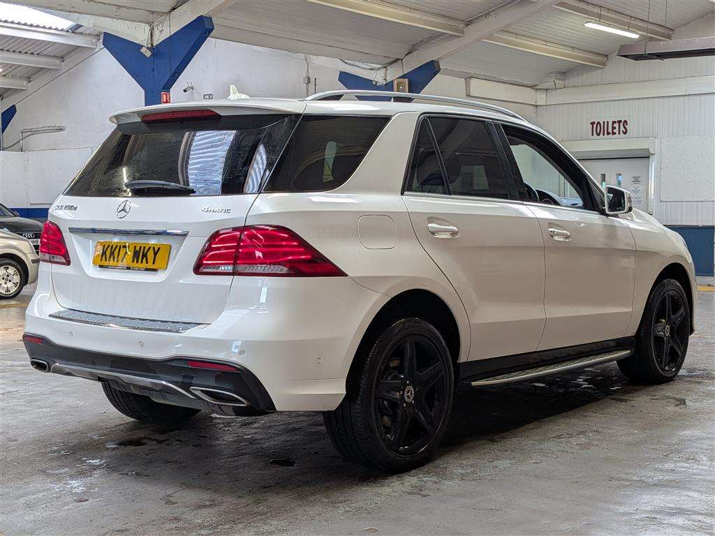 <p>2017 MERCEDES-BENZ GLE 250 D 4M AMG LINE PRE</p>