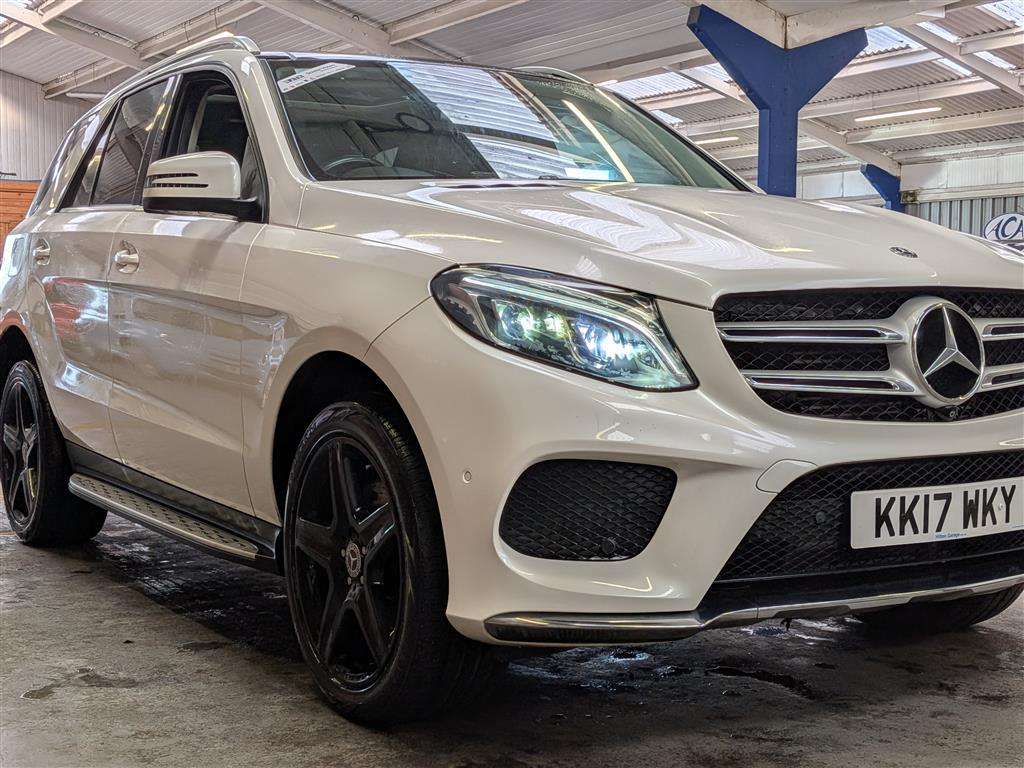 <p>2017 MERCEDES-BENZ GLE 250 D 4M AMG LINE PRE</p>