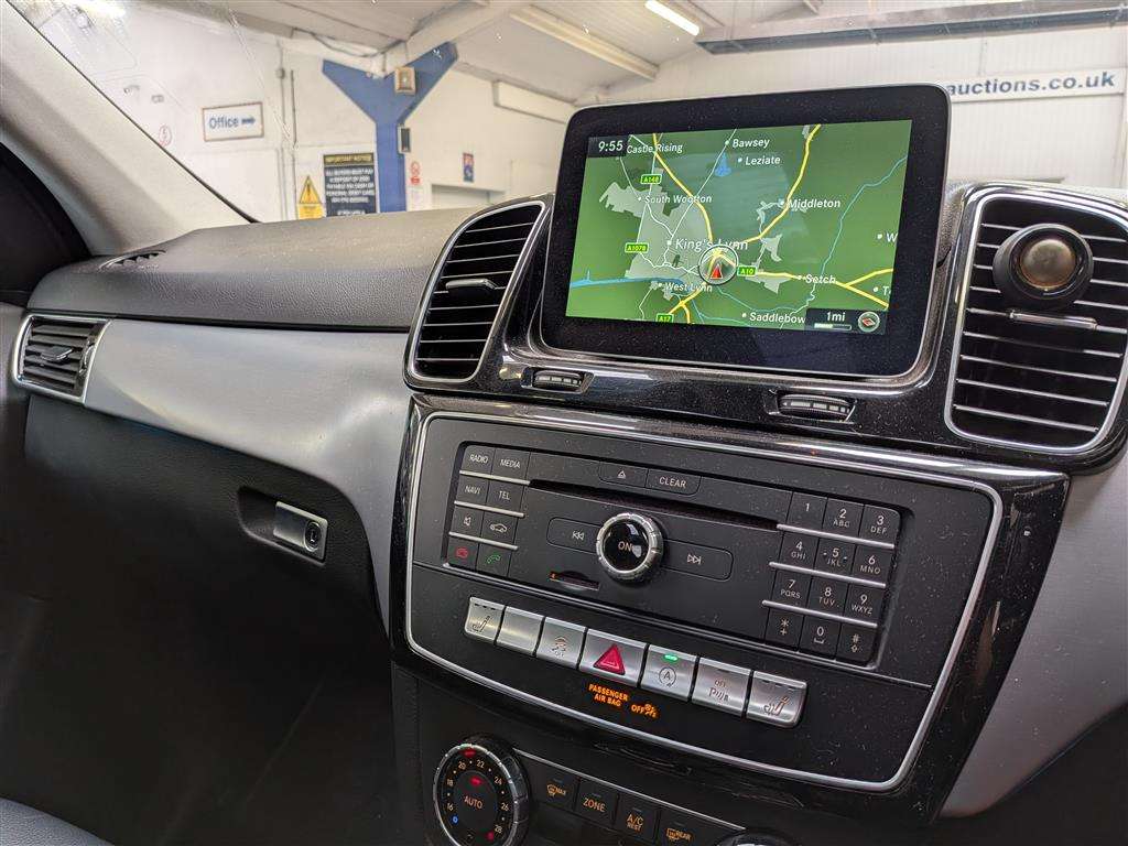 <p>2017 MERCEDES-BENZ GLE 250 D 4M AMG LINE PRE</p>