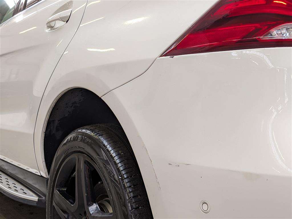 <p>2017 MERCEDES-BENZ GLE 250 D 4M AMG LINE PRE</p>