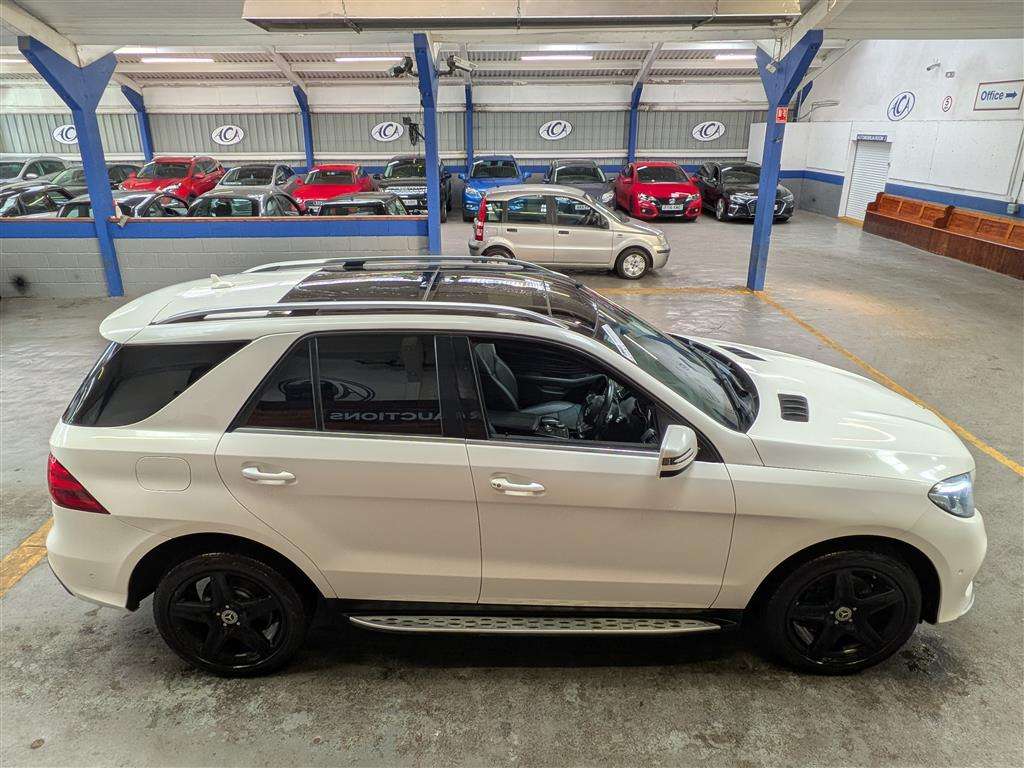 <p>2017 MERCEDES-BENZ GLE 250 D 4M AMG LINE PRE</p>