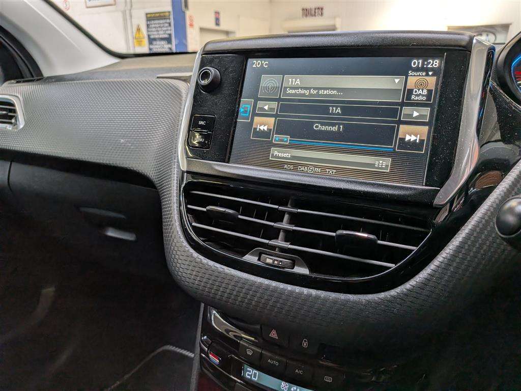 <p>2015 PEUGEOT 2008 ALLURE S/S</p>