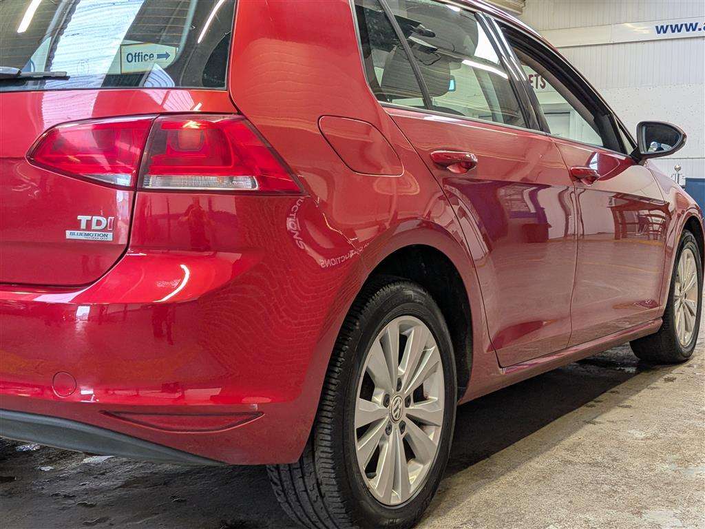 <p>2013 VOLKSWAGEN GOLF SE BLUEMOTION TECH T</p>