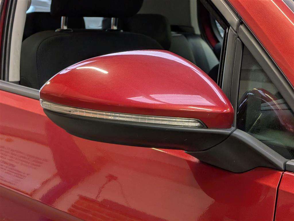 <p>2013 VOLKSWAGEN GOLF SE BLUEMOTION TECH T</p>
