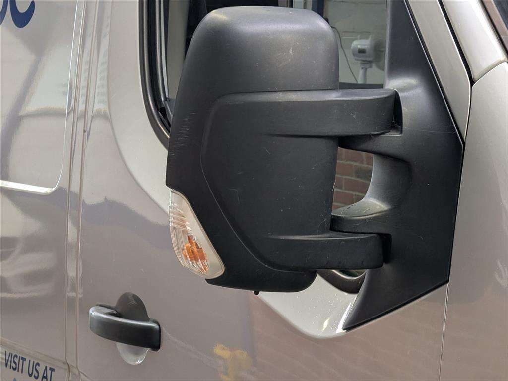 <p>2016 RENAULT MASTER MM35 BUSINESS ENER **SOLD</p>