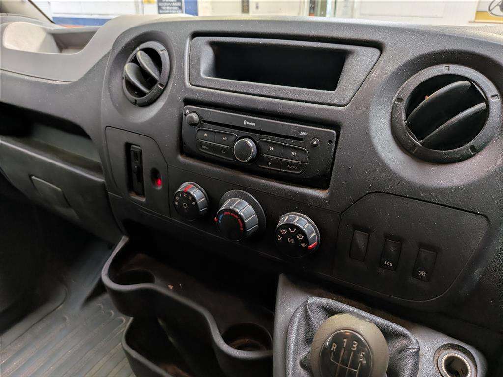 <p>2016 RENAULT MASTER MM35 BUSINESS ENER **SOLD</p>