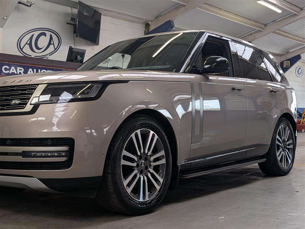 <p>2022 LAND ROVER RANGE ROVER SE D MHEV AUT</p>