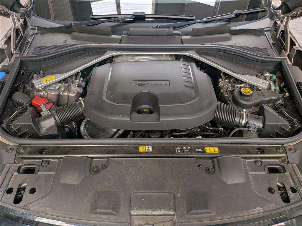 <p>2022 LAND ROVER RANGE ROVER SE D MHEV AUT</p>