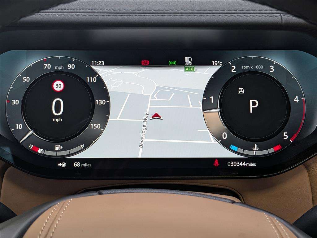 <p>2022 LAND ROVER RANGE ROVER SE D MHEV AUT</p>