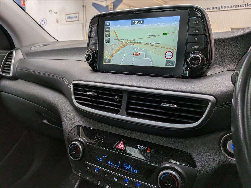 <p>2019 HYUNDAI TUCSON PREMIUM SE CRDI 2W</p>