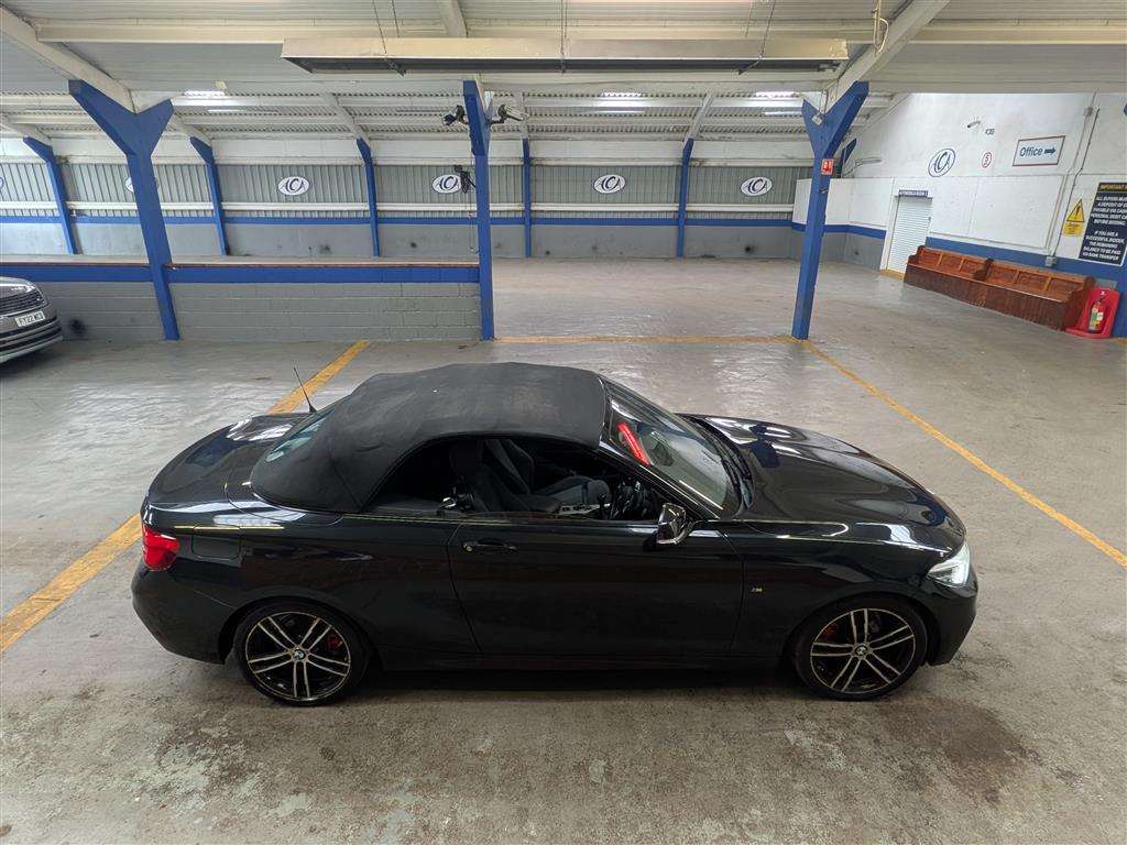 <p>2017 BMW 218I M SPORT</p>
