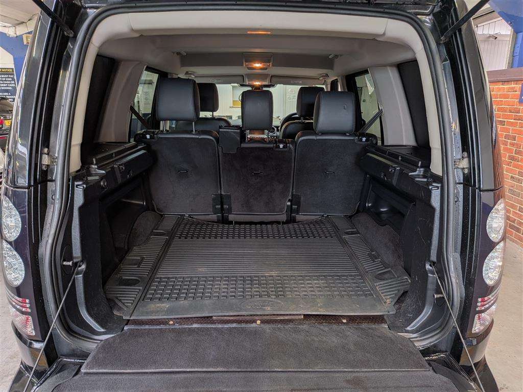 <p>2016 LAND ROVER DISCOVERY SE SDV6 AUTO</p>