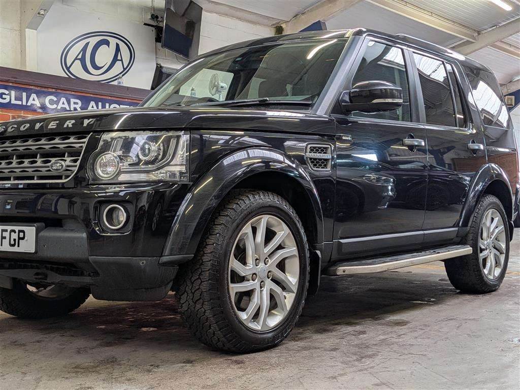 <p>2016 LAND ROVER DISCOVERY SE SDV6 AUTO</p>