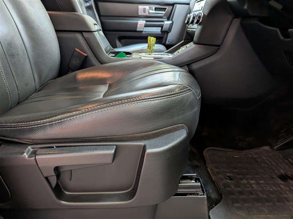 <p>2016 LAND ROVER DISCOVERY SE SDV6 AUTO</p>