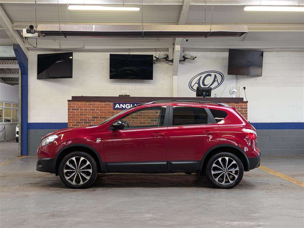 <p>2013 NISSAN QASHQAI 360 CVT</p>