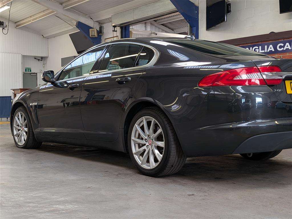 <p>2014 JAGUAR XF PREMIUM LUXURY D AUTO</p>