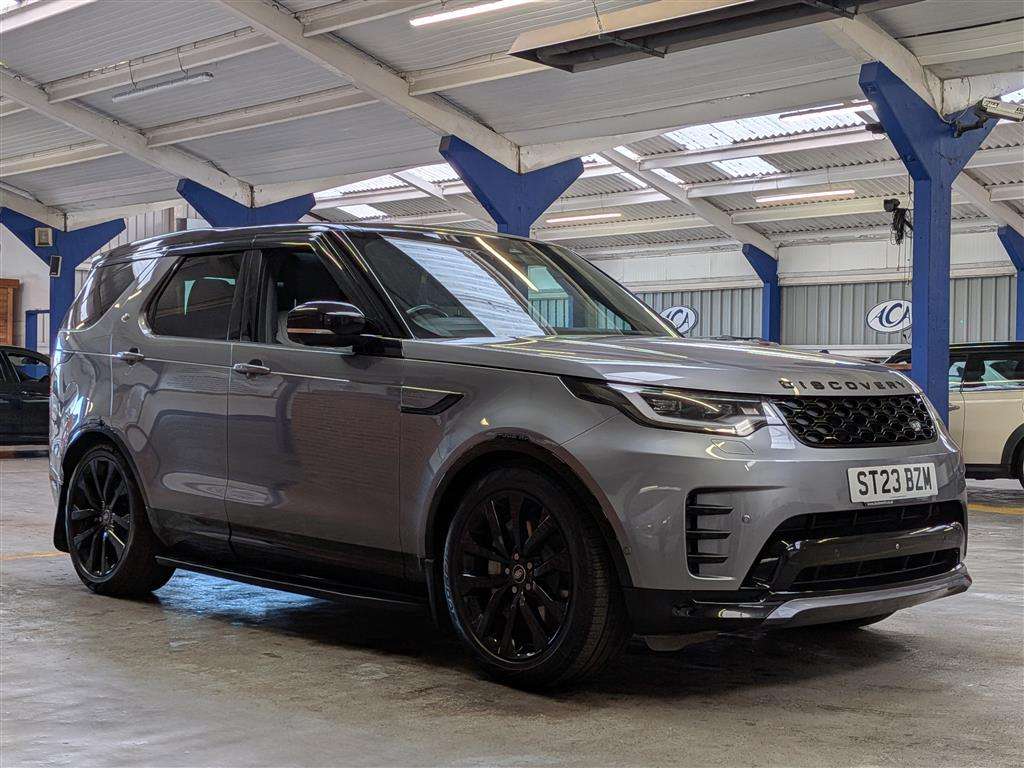 <p>2023 LAND ROVER DISCOVERY RDYNAMIC SE D M</p>
