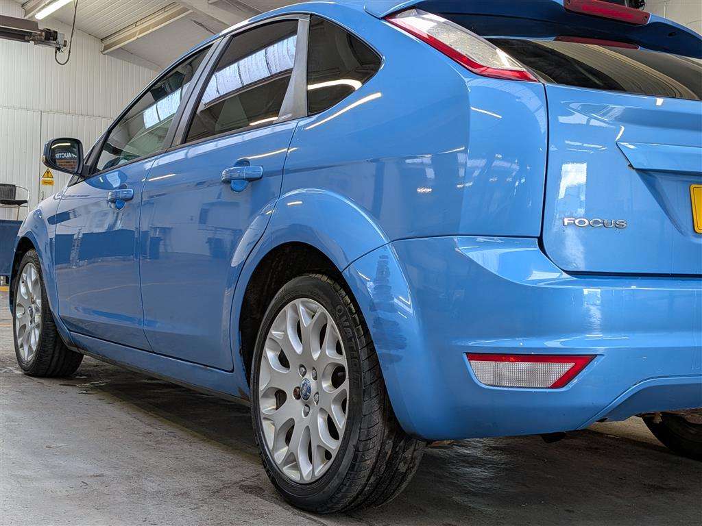 <p>2009 FORD FOCUS ZETEC 100</p>