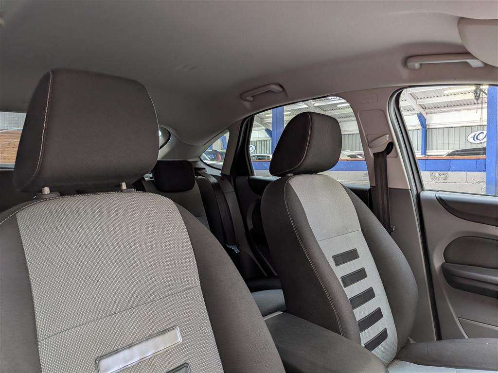 <p>2009 FORD FOCUS ZETEC 100</p>