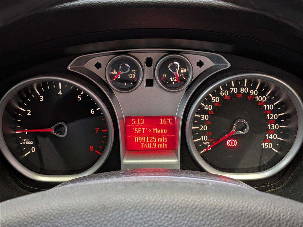 <p>2009 FORD FOCUS ZETEC 100</p>