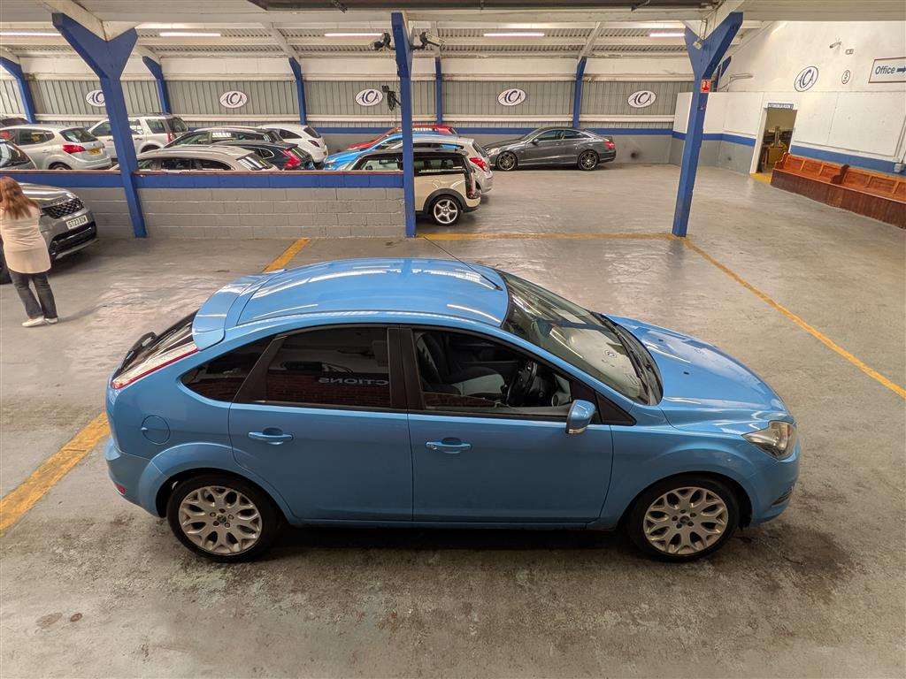 <p>2009 FORD FOCUS ZETEC 100</p>