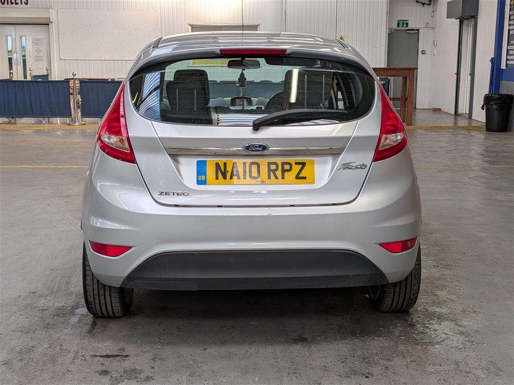 <p>2010 FORD FIESTA ZETEC 95</p>
