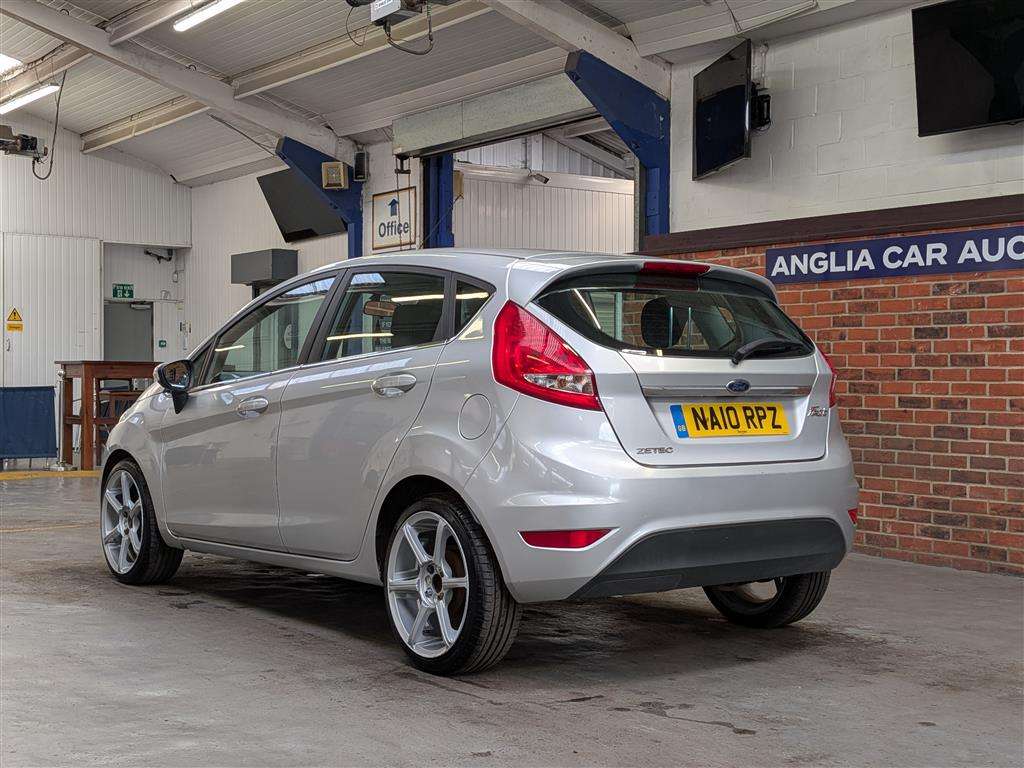 <p>2010 FORD FIESTA ZETEC 95</p>