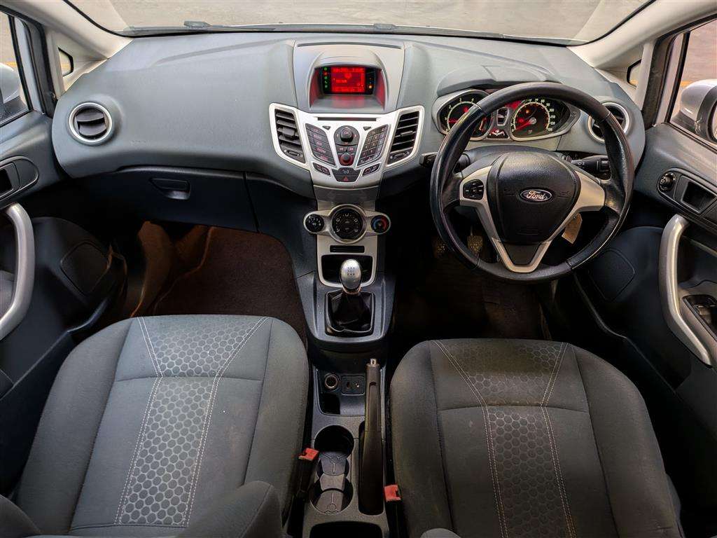 <p>2010 FORD FIESTA ZETEC 95</p>