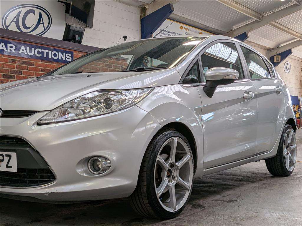 <p>2010 FORD FIESTA ZETEC 95</p>