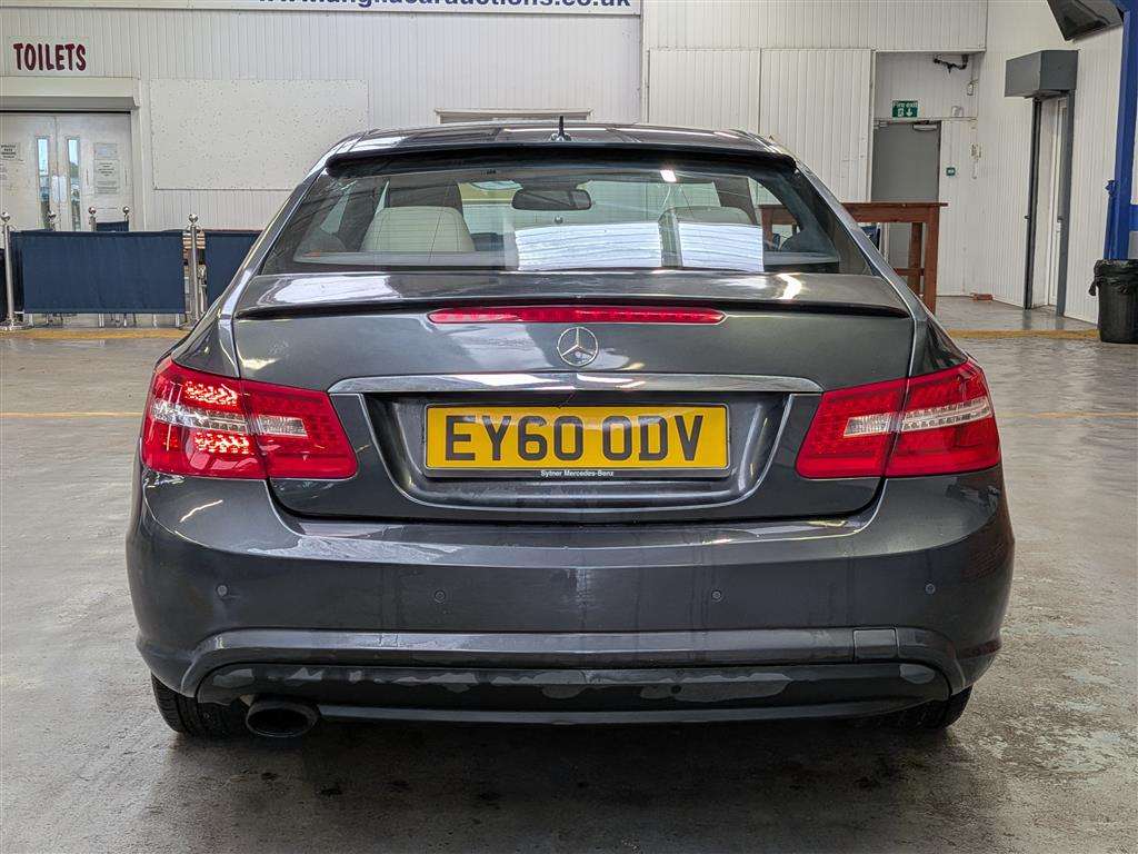<p>2010 MERCEDES-BENZ E250 BLUEEF-CY SPORT CDI</p>