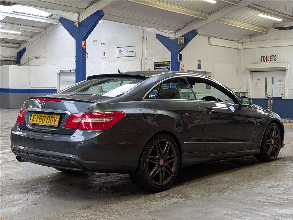 <p>2010 MERCEDES-BENZ E250 BLUEEF-CY SPORT CDI</p>