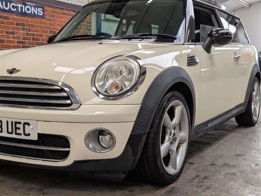 <p>2008 MINI COOPER D CLUBMAN</p>