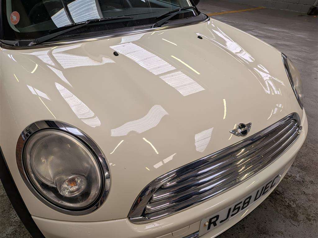 <p>2008 MINI COOPER D CLUBMAN</p>
