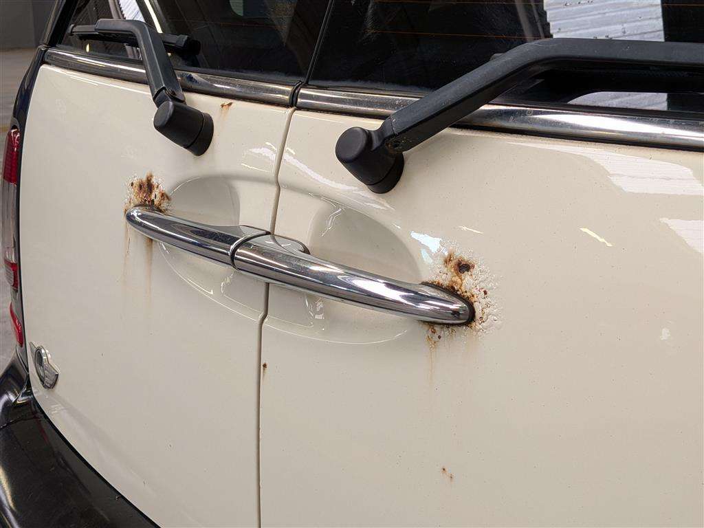<p>2008 MINI COOPER D CLUBMAN</p>