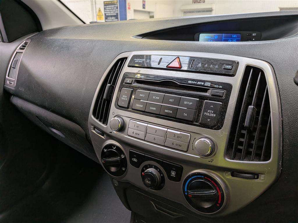 <p>2012 HYUNDAI I20 ACTIVE</p>