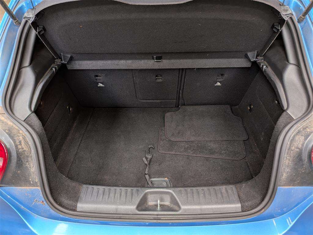 <p>2013 MERCEDES-BENZ A180 BLUE-CY AMG SPORT CD</p>