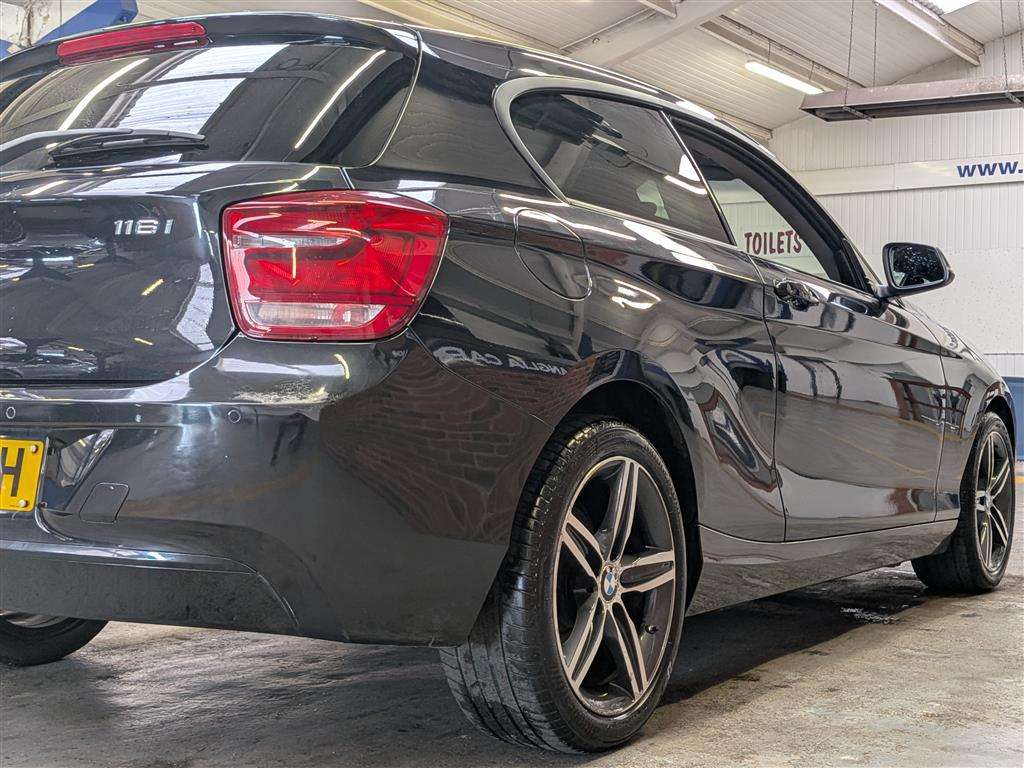 <p>2014 BMW 116I SPORT</p>