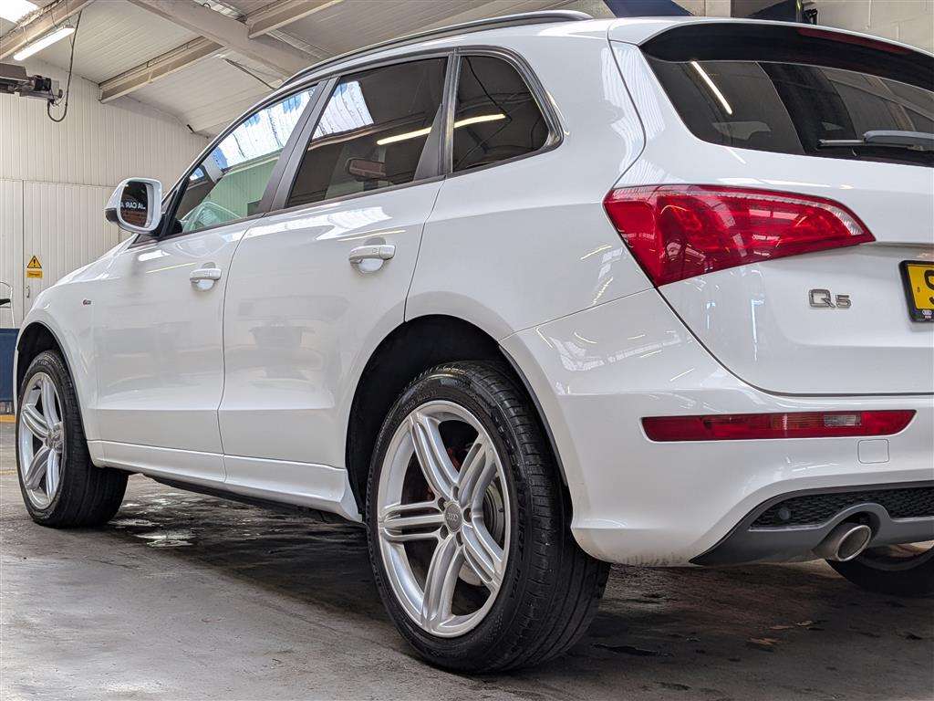 <p>2011 AUDI Q5 SLINE SP ED TDI QUAT A</p>