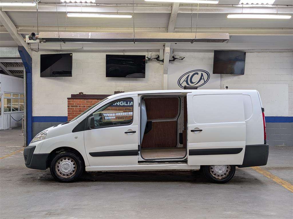 <p>2016 PEUGEOT EXPERT 1200 L2H1 HDI</p>