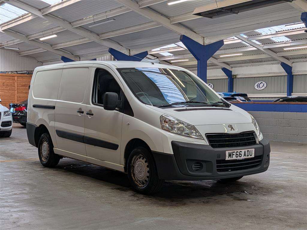 <p>2016 PEUGEOT EXPERT 1200 L2H1 HDI</p>