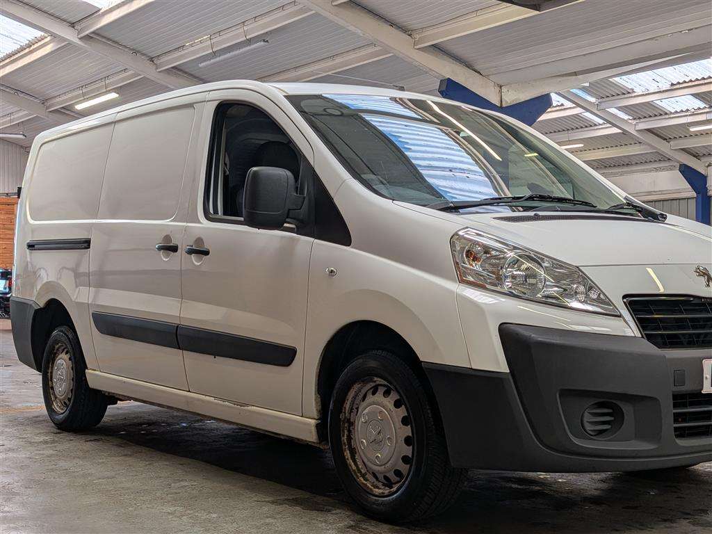 <p>2016 PEUGEOT EXPERT 1200 L2H1 HDI</p>