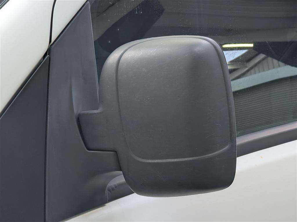 <p>2016 PEUGEOT EXPERT 1200 L2H1 HDI</p>