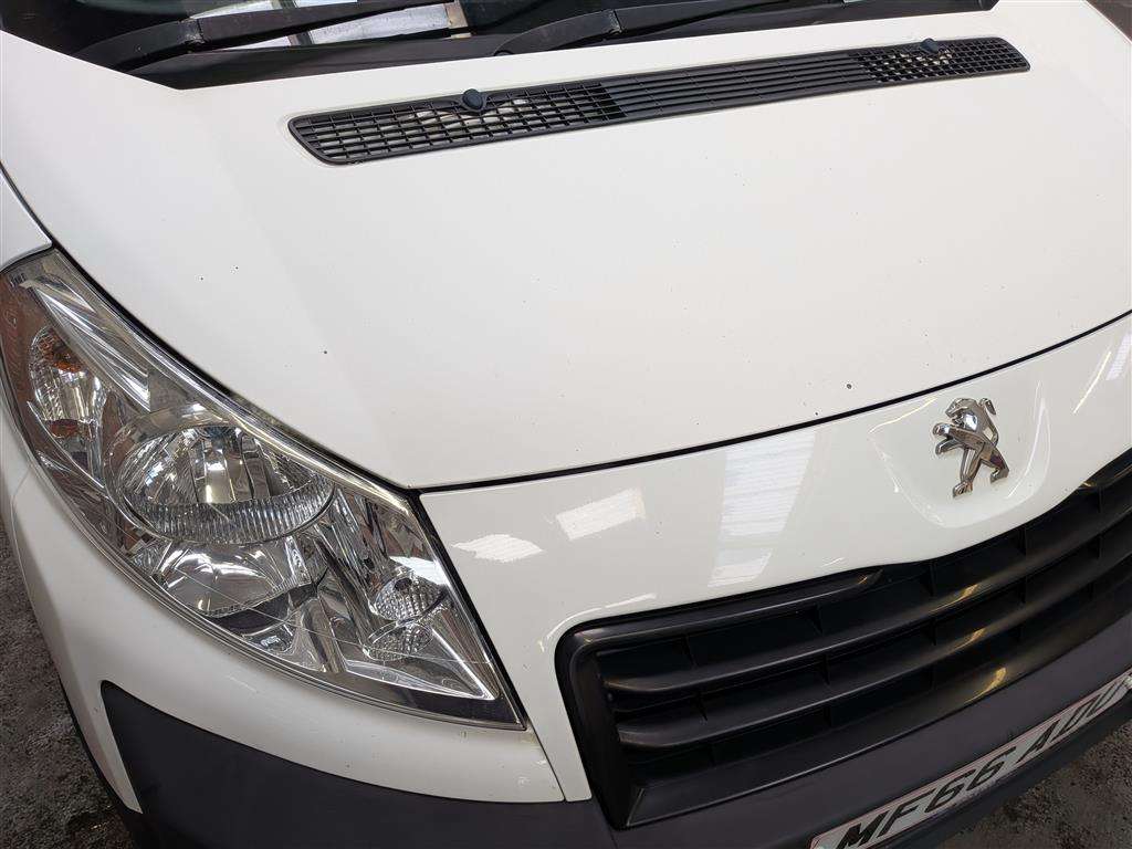<p>2016 PEUGEOT EXPERT 1200 L2H1 HDI</p>