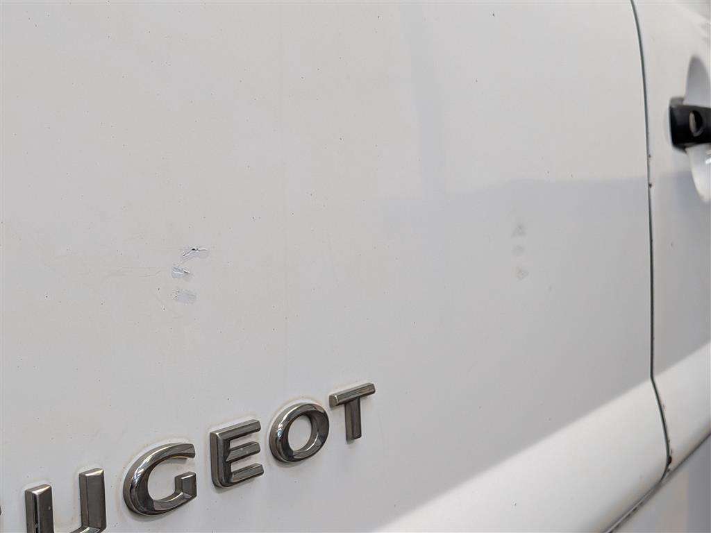 <p>2016 PEUGEOT EXPERT 1200 L2H1 HDI</p>