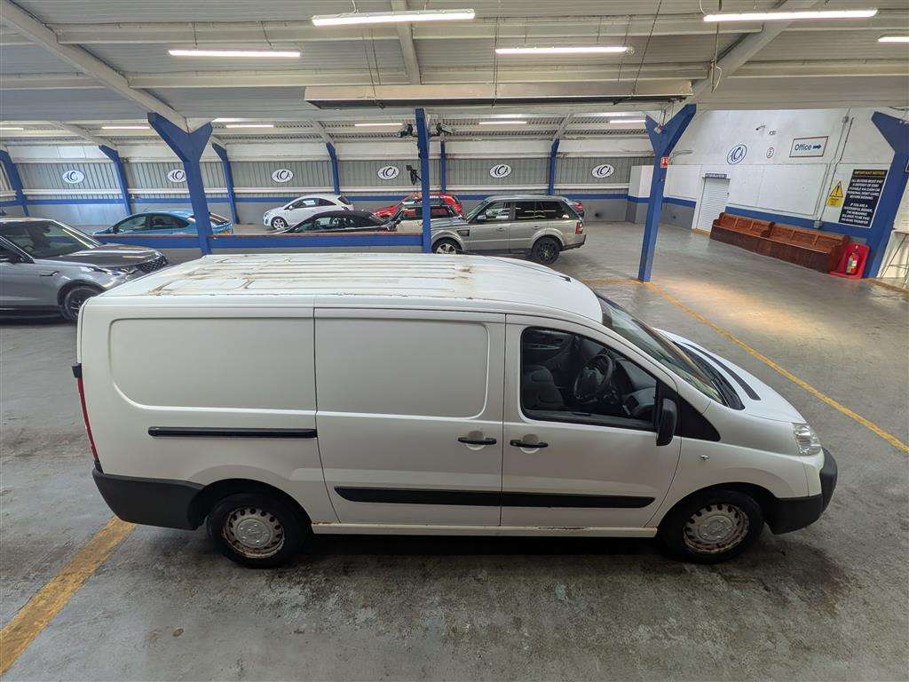 <p>2016 PEUGEOT EXPERT 1200 L2H1 HDI</p>
